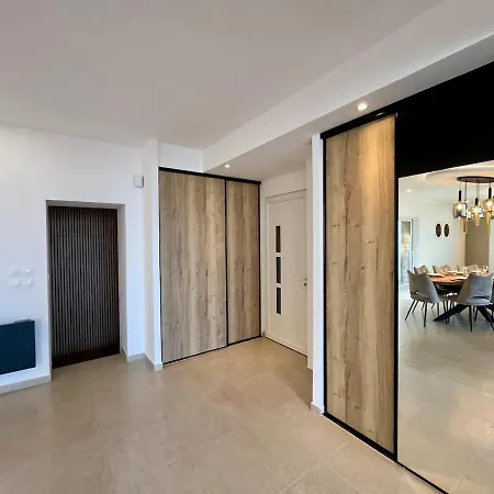 Style Loft - - 3 Διαμέρισμα *